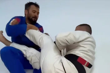 Aula de Jiu-Jitsu adulto no Ashura, no Campos Elíseos, São Paulo